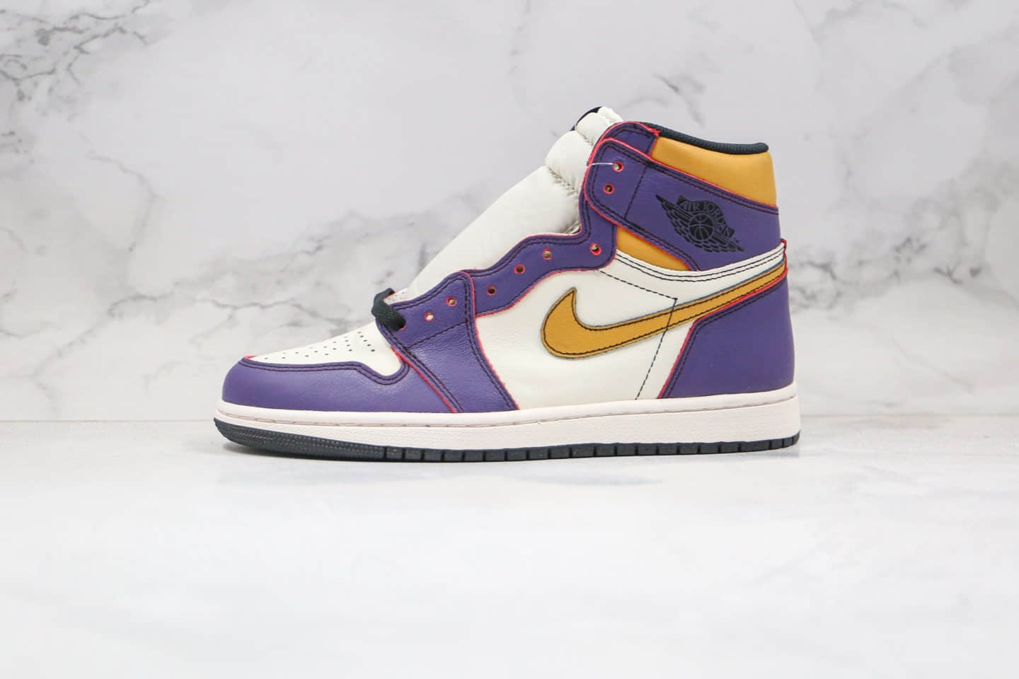乔丹Nike SB x Air Jordan 1 Retro High OG Court Purple高帮AJ1湖人刮刮乐SB联名款紫金色原盒配件齐全 货号：CD6578-507