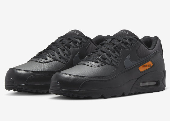 Nike Air Max 90 Gore-Tex黑色表面，带有橙色色调