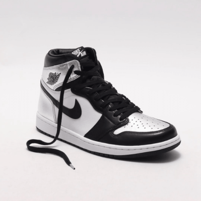 AJ1黑银脚趾上脚图 Air Jordan 1 High OG WMNS “Silver Toe” NikeAJ1黑银高帮发售日期 货号：CD0461-001