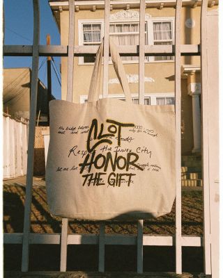 Honor The Gift x CLOT 即将正式发售