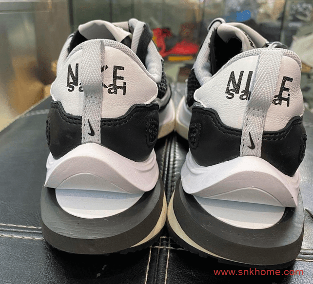 sacai x Nike VaporWaffle 耐克Sacai联名华夫结构鞋发售日期 货号：CV1363-001/CV1363-100/CV1363-700