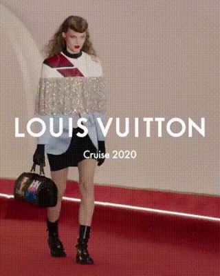 如何评价 Louis Vuitton 路易·威登 2022 早春大秀上推出柔性屏包包？