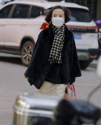 上海奶奶的街拍穿搭，为什么更耐人寻味？3个时髦套路，值得借鉴