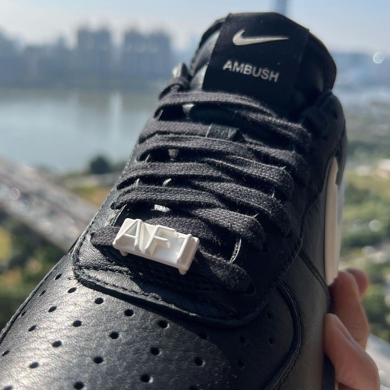 打败上次市价破 4K！AMBUSH x Nike「杀手钩」新联名即将发售！