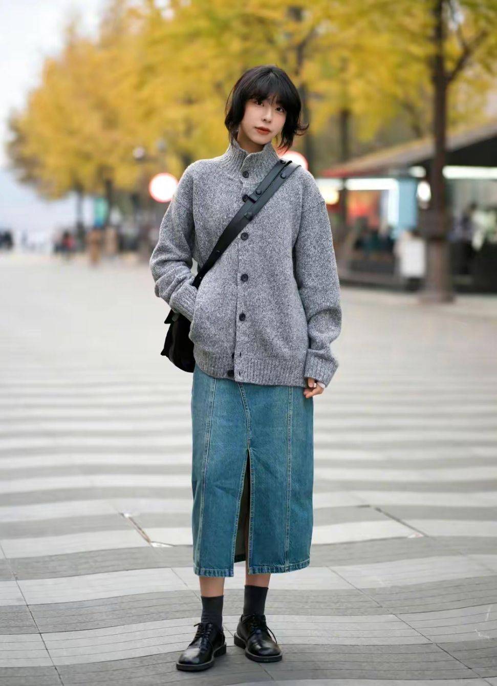 看了杭州街拍才发现：“穿裙过冬”也可以时髦又保暖，美得不做作