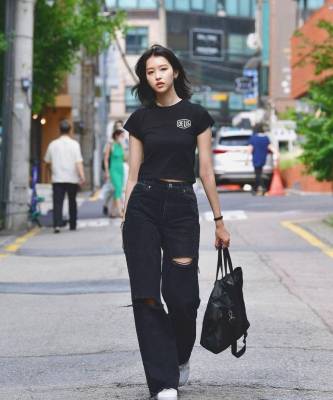 被韩国路人街拍惊艳到了，没有礼服和高跟鞋，基础款也能玩转时髦