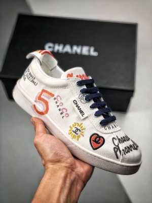 刺绣涂鸦款小白鞋# Chanel x Pharrell 19SS 菲董香奈儿联名   韩国首尔发售