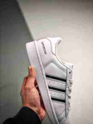 Adidas Originals Superstar"  白黑、白红贝壳头 经典百搭休闲运动板鞋