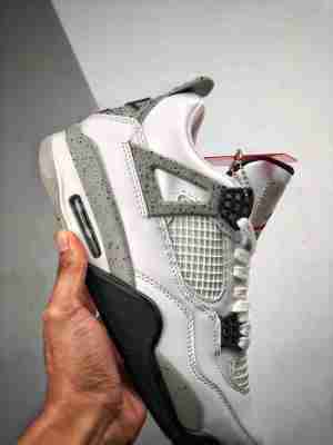 Air Jordan 4 Retro “White Cement”  白水泥