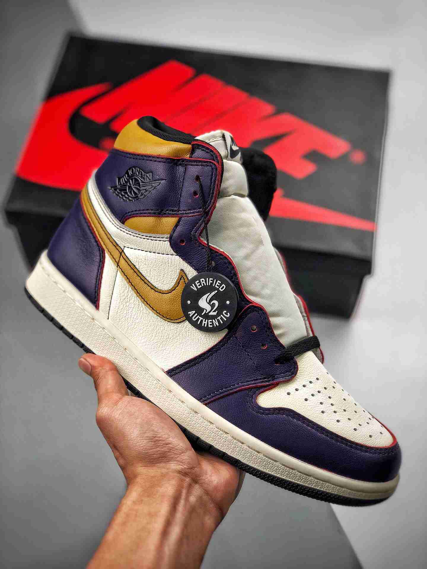 Nike SB x Air Jordan 1 Retro High OG  “Court Purple” 湖人 「刮刮乐」