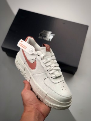 Air Force 1 "Pixel" 白粉