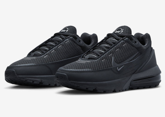 Nike Air Max Pulse黑色和无烟煤表面
