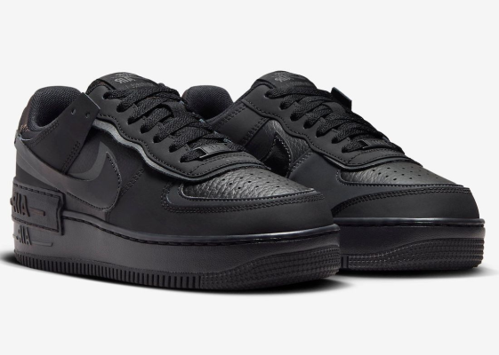 Nike Air Force 1 Shadow Surfaces“三重黑”
