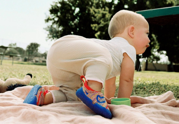 Nike推出婴儿专用Swoosh 1
