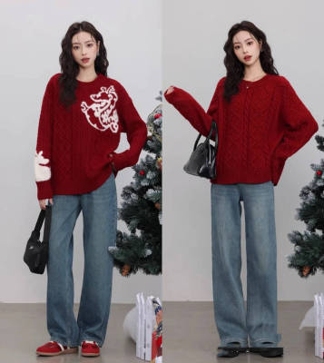 应节的圣诞节穿搭，预备两件“红毛衣”就够了，这种穿流行时尚又漂亮！