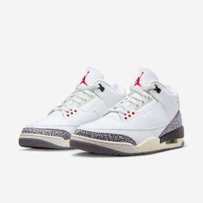 2023.3.11发售：重新构想的 Air Jordan 3 “白水泥”潮流做旧复古篮球鞋DN3707 100