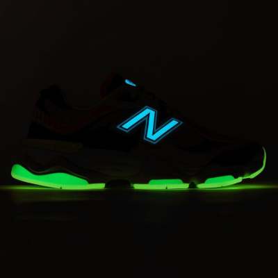 今日发售New Balance 9060 “Glow”低帮运动休闲鞋U9060DGG