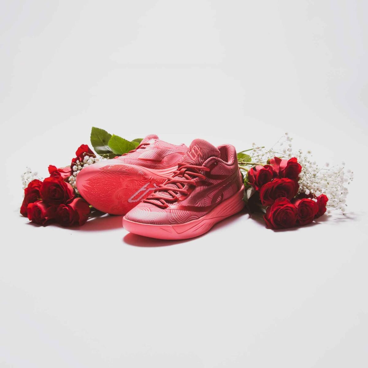 2024.2.8球鞋发售:女款红色低帮篮球鞋 PUMA Stewie 2 “Mi Amor”309852 01