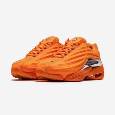 2024.3.15球鞋发售:联名款橙色生活休闲鞋 NOCTA x Nike Hot Step 2 “Total Orange”DZ7293 800